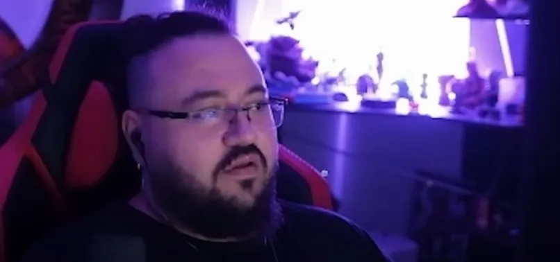 Twitch yayıncısı Jahrein'den ahlaksız söylem! Yayınına bağlanan gencin annesine AK Partili olduğu için küfür etti