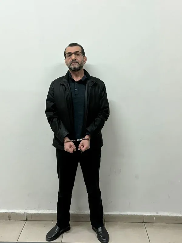 FETÖ’nün ihraç emniyet müdürü Hasan Başdaş Fatih’te yakalandı - 1