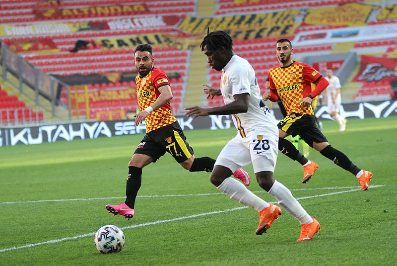 Süper Lig 9. hafta karşılaşması | Göztepe 3-1 Ankaragücü maç sonucu