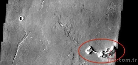 NASA farkında olmadan fotoğrafı yayınladı! Mars’taki binayı uzaylılar mı yaptı?