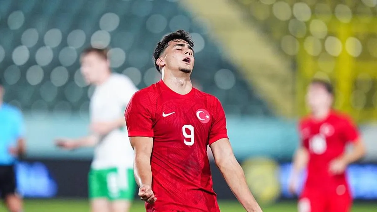 Mustafa Erhan Hekimoğlu İzlanda maçının kadrosunda yer almadı