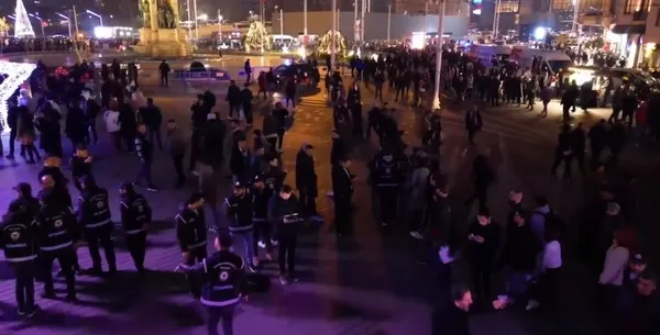 icisleri-bakani-ali-yerlikayadan-aciklama-3-ilde-kalkan-6-operasyonu-duzenlendi-1704088207593.jpg İçişleri Bakanı Ali Yerlikaya'dan açıklama! 3 ilde “KALKAN-6” operasyonu düzenlendi - 1