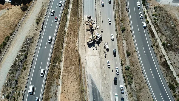 İstanbul Çekmeköy'de faciadan dönüldü! Devrilen tırın sürücüsü hayatını kaybetti - 3