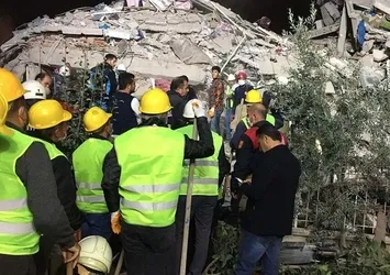 Somalı madenciler depremzedeler için yolda