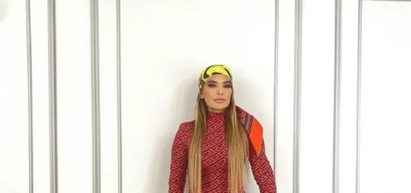 Demet Akalın gözünü kırpmadan 1 takıma 17 bin TL verdi