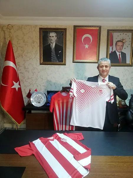 Son dakika: Gümüşhanespor Kulüp Başkanı Vahit Olgun’a silahlı saldırı: Ağır yaralandı