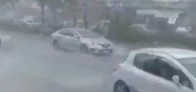 Ankara’da sağanak yağış: Yollar sular altında kaldı