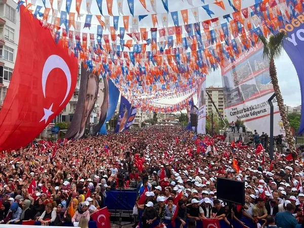 baskan-recep-tayyip-erdogan-mersinde-sert-yuklendi-bay-bay-kemalin-pkkli-dostlari-varsa-bizim-de-milletimiz-va-1683392181668.jpg Başkan Recep Tayyip Erdoğan Mersin'de sert yüklendi: Bay Bay Kemal'in PKK'lı dostları varsa bizim de milletimiz var! - 2