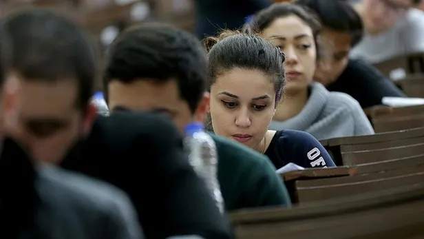 AÖF final sınavı ne zaman? 2022 Anadolu Üniversitesi AÖF bahar dönemi final sınavı ayın kaçında yapılacak?