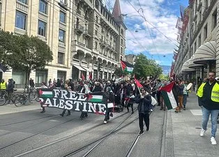 İsviçre’de binlerce kişi Filistin için sokaklara döküldü!  Gazze’de acil ateşkes çağrısında bulundular