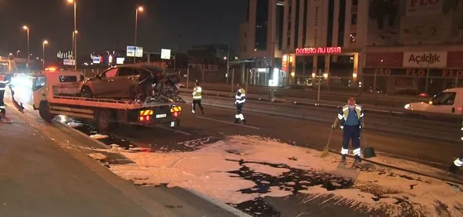 İstanbul’da hem alkollü hem ehliyetsiz sürücü 2 otomobile çarptı