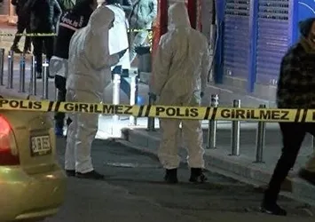 Son dakika: AK Parti ilçe binasının önüne bomba bırakıldı! Yakalanarak gözaltına alındı