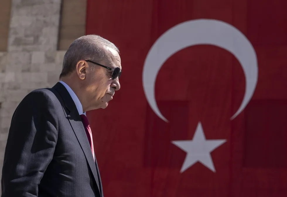 baskan-erdogandan-15-temmuz-mesaji-fetoculer-hala-firsat-kolluyor-1784123002418.jpeg Başkan Erdoğan'dan 15 Temmuz mesajı: FETÖ'cüler hala fırsat kolluyor - 2