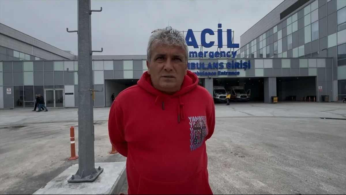 Markete gitmek için evden çıkan kadına köpekler saldırdı!