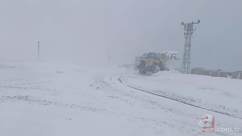 Türkiye’yi sis ve fırtına vurdu: Yağışlı sistem pusuda! Balkanların lapa lapa karı ne zaman gelecek? 11