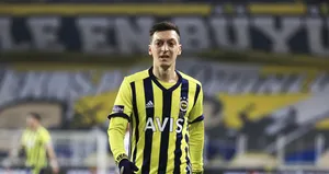 Almanya’da gündem Mesut Özil! İstiklal Marşı...