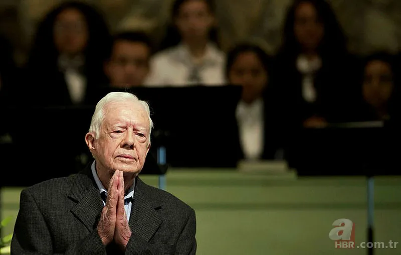 Evinde düşen eski ABD Başkanı Jimmy Carter hastaneye kaldırıldı 3