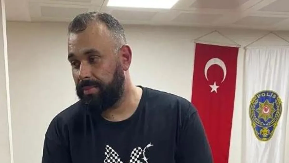 PAOK taraftarı PKK paçavrasıyla yakalandı! Galatasaray maçında...