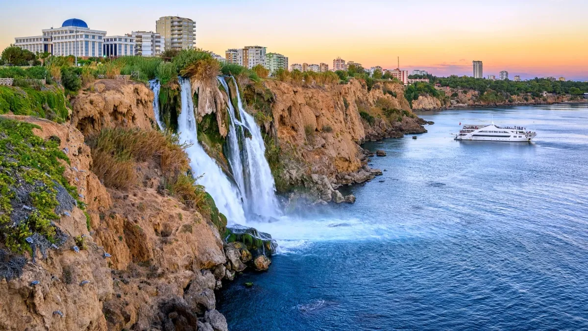 Antalya Los Angeles ve Dubai'yi geçti! Dünyanın en iyi 5 turizm merkezinden biri