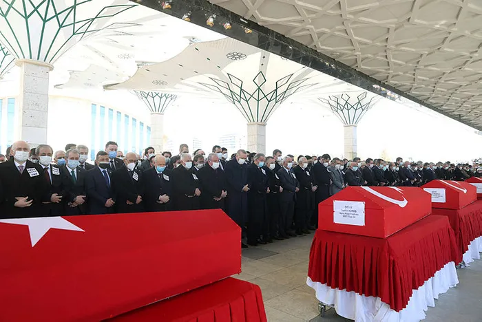 Son dakika: Yüreğimize ateş düştü! Türkiye kahramanlarını uğurladı: Başkan Erdoğan da cenaze törenine katıldı