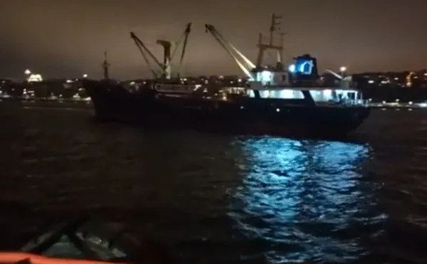 İstanbul Boğazı’nda gemi arızası: Kıyı Emniyeti kurtardı