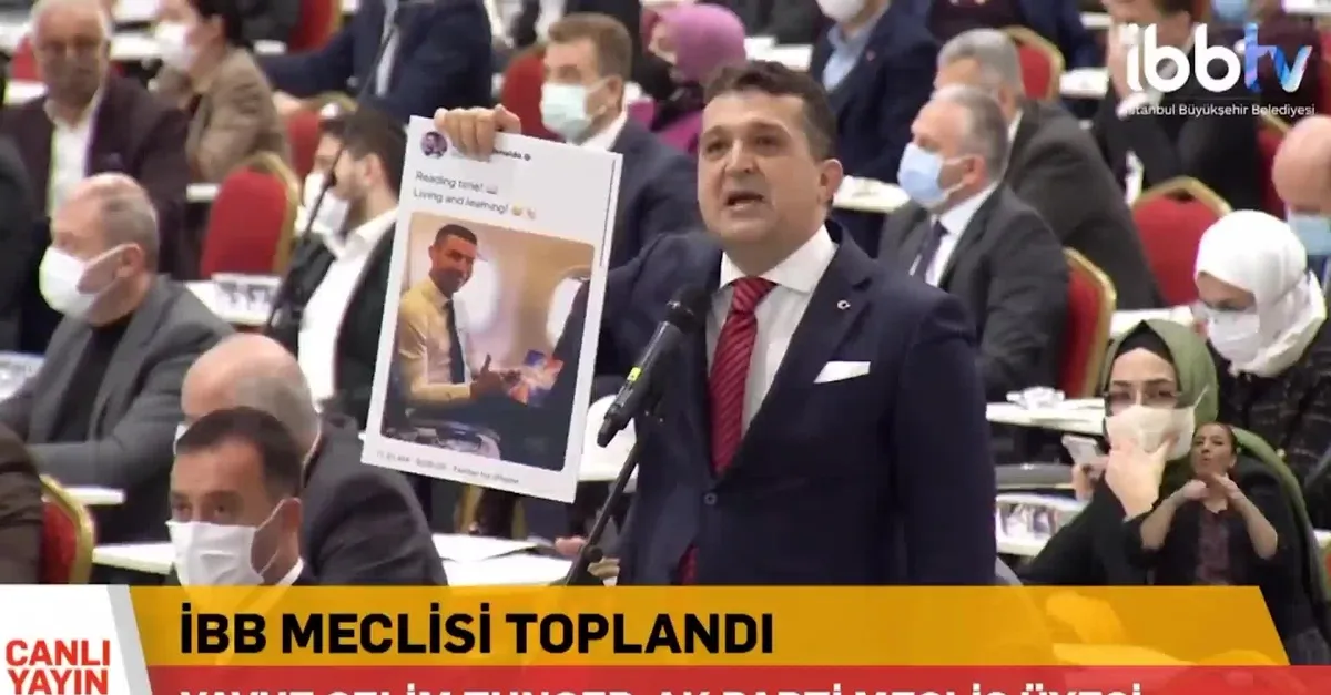 Ümraniye Belediye Başkan Yardımcısı Yavuz Selim Tuncer, Ronaldo'nun gerçek olmayan fotoğrafını paylaşan İBB'yi eleştirdi