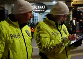 Hem suçlu hem de pişkin! Alkollü olarak direksiyon başına geçip ceza yedi