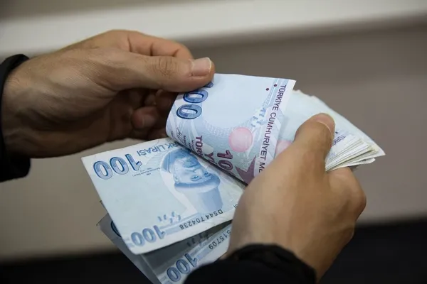 hukumet-piyasalardaki-iyilesme-icin-tarih-verdi-yilbasinda-yeni-adimlarin-etkisini-gorecegiz-1656962281496.jpg Hükümet piyasalardaki iyileşme için tarih verdi: Yılbaşında yeni adımların etkisini göreceğiz - 5