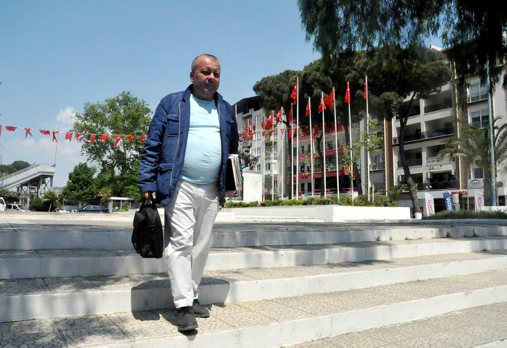 17-yildir-ayakli-kan-bankasi-gibi-geziyor-1588579388377.jpg 17 yıldır 'ayaklı kan bankası' gibi geziyor - 1