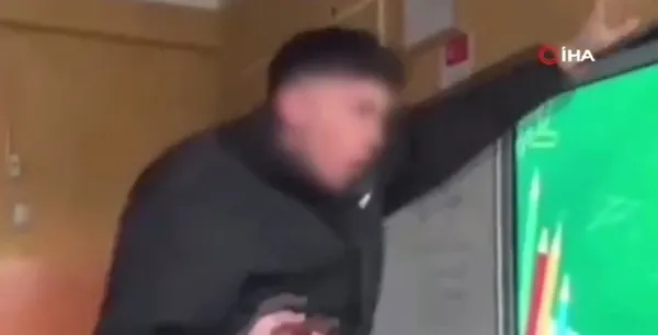 ogretmenin-karsisinda-oynayip-tiktok-videosu-cektiler-1709048096928.jpeg TikTok rezilliğine bir yenisi daha! Öğretmenin karşısında oynayıp video çektiler | İl Milli Eğitim Müdürlüğü harekete geçti... - 5