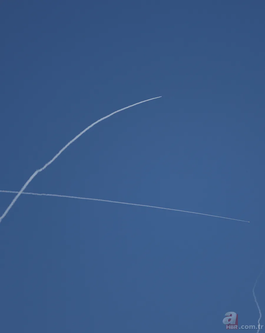 ABD ve İsrail saldırdı, İran misilleme yaptı: Tel Aviv'deki yıkım böyle kaydedildi 5