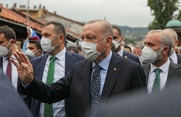 Son dakika: Başkan Erdoğan Bosna Hersek'te: İzzetbegoviç'in kabrini ziyaret etti! Başçarşı Camii'nin açılışını yaptı - 11