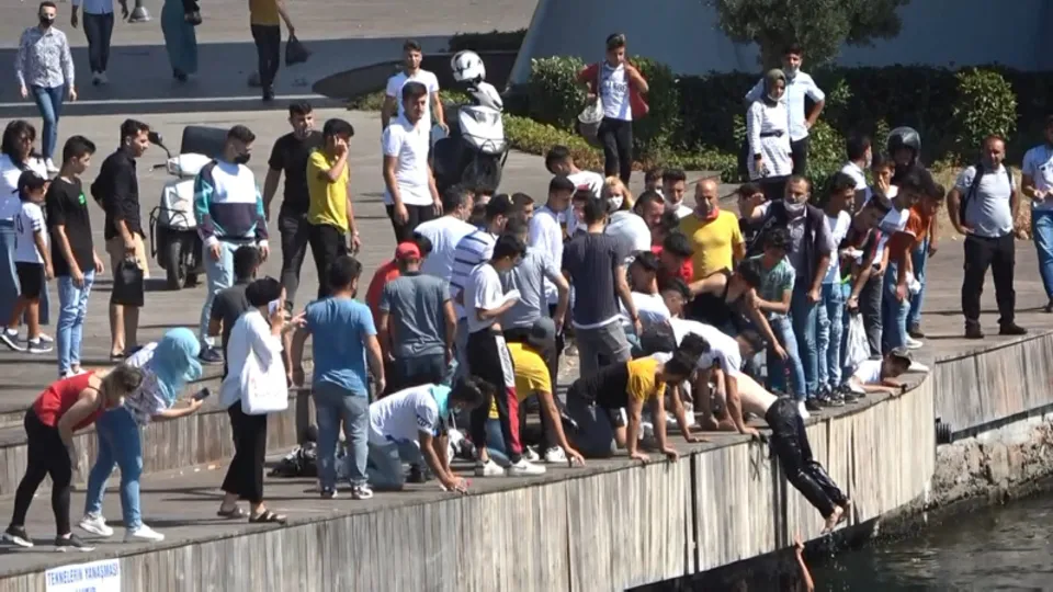 İstanbul Haliç'te hareketli anlar! Fotoğraf çekerken canından oluyordu