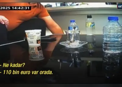 Baklava kutusunda rüşvet aldı, kumpas dedi