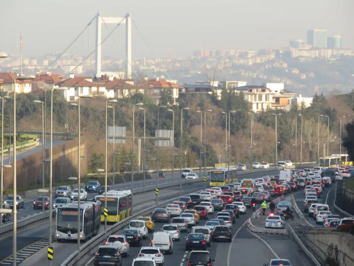 Son dakika: İstanbul’da kısıtlamasız cumartesi yoğunluğu: Trafik kilit! Akın ettiler