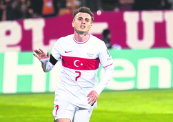 Kerem Aktürkoğlu milli takım antrenmanında sakatlandı