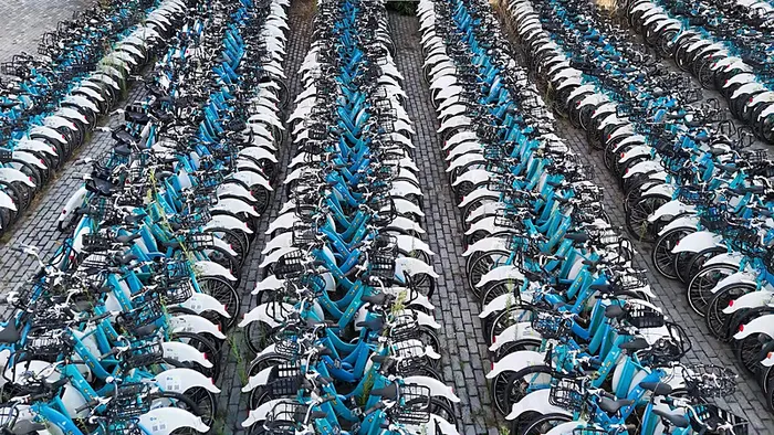 İBB’nin bisiklet mezarlığı! Milyonluk proje nasıl çöp oldu?