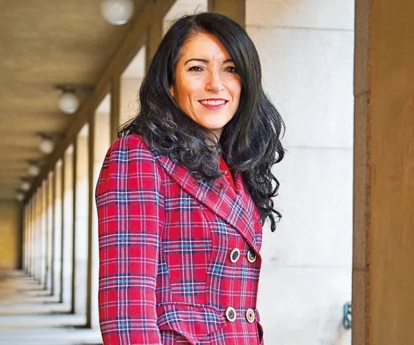 Son dakika: Başbakan Magdalena Andersson şantaja boyun eğdi! İsveç yine PKK’lı vekil Amineh Kakabaveh’i seçti!