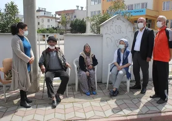Evleri yanan yaşlı çifte devlet eli uzandı