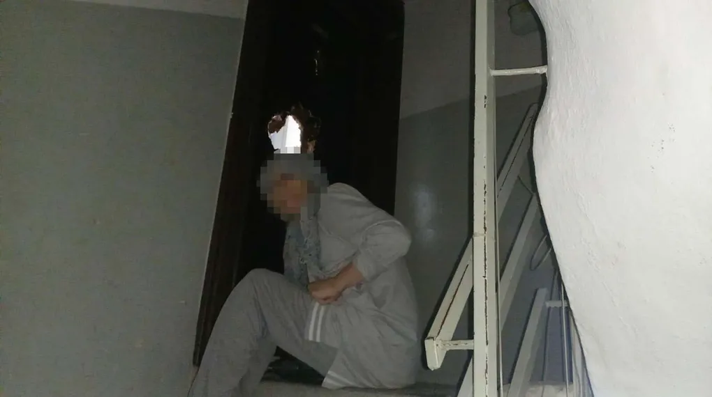 Manisa'da matkaplı komşu dehşeti: Komşusunun kapısına matkapla delik açtı!