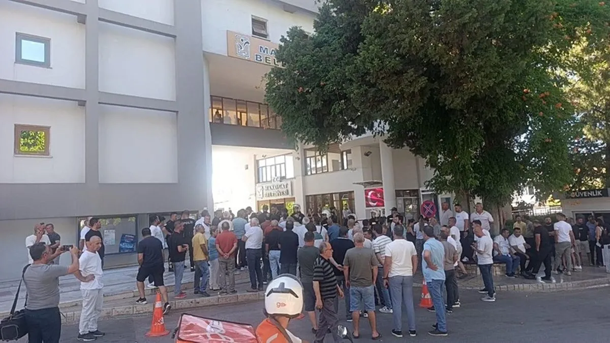 Manavgat Belediyesi’nde baklava kutusunda rüşvetin detayları ortaya çıktı! Boşluğuna geldiği için kabul etmiş