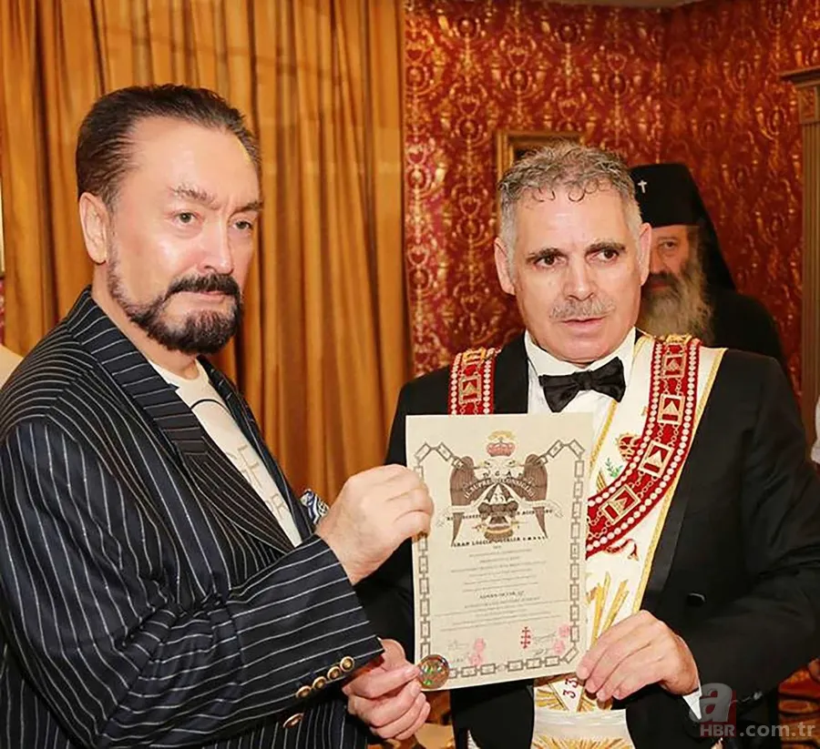 Adnan Oktar Erzurum Cezaevi'nde de rahat durmadı! Van'a sürgünün sebebi ortaya çıktı 12