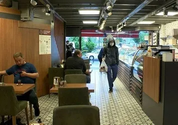 Vatandaşlar kafe ve restoranlara akın etti!
