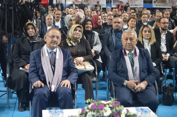 baskan-erdogan-tis-imza-torenine-telefonla-baglandi-secim-arifesinde-imza-torenini-gerceklestirdiginiz-icin-co-1674167629769.jpg Başkan Erdoğan TİS İmza Töreni'ne telefonla bağlandı: Seçim arifesinde imza törenini gerçekleştirdiğiniz için çok mutlu oldum - 5