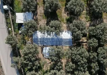 UNESCO'ya aday İznik'te lahit tarlası! Tel örgülerle çevrildi