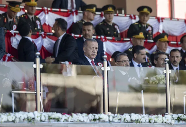 Başkan Erdoğan’dan ekonomi mesajı: Yılbaşında somut neticeleri alacağız