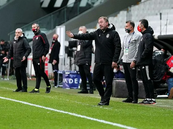 besiktas-teknik-direktoru-sergen-yalcindan-dobra-aciklama-ben-de-cikti-gordum-1609189453576.jpg Beşiktaş Teknik Direktörü Sergen Yalçın'dan dobra açıklama '' Topu ben de çıktı gibi gördüm'' - 1