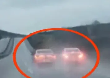 Trafikte birbirlerine çarpıp "şaka yaptık" dediler!
