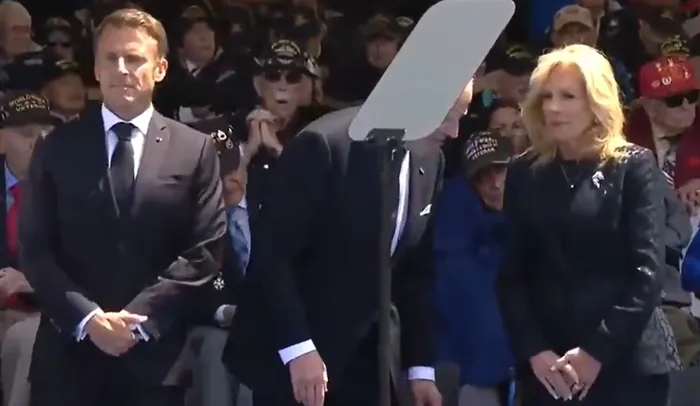 1717680107611.jpg ABD Başkanı Joe Biden bildiğiniz gibi! Olmayan sandalyeye oturmaya çalıştı... - 1