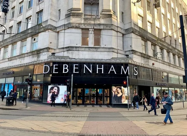 İngiliz perakende zinciri Debenhams mağazalarını kapatıyor - 3